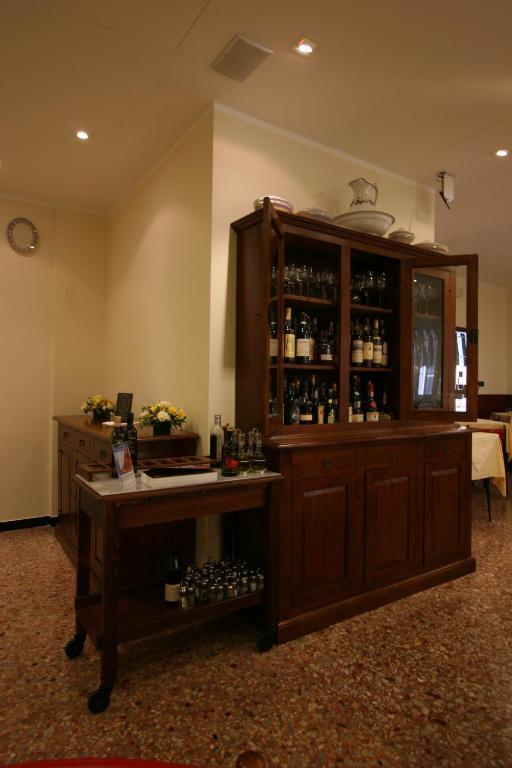 Albergo Adriana Челе Лигуре Екстериор снимка