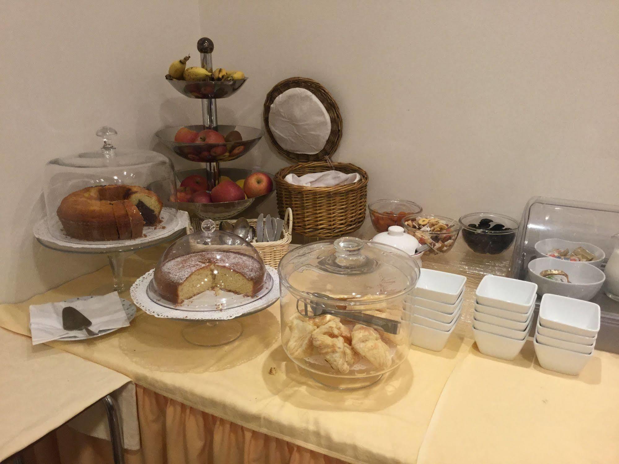 Albergo Adriana Челе Лигуре Екстериор снимка